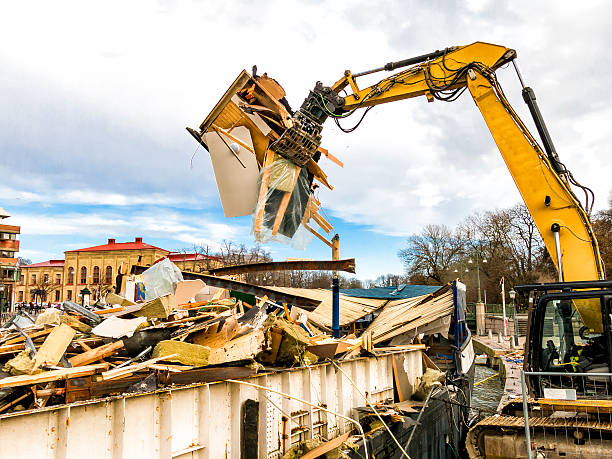 Best Professional Junk Removal  in Wyong, MI